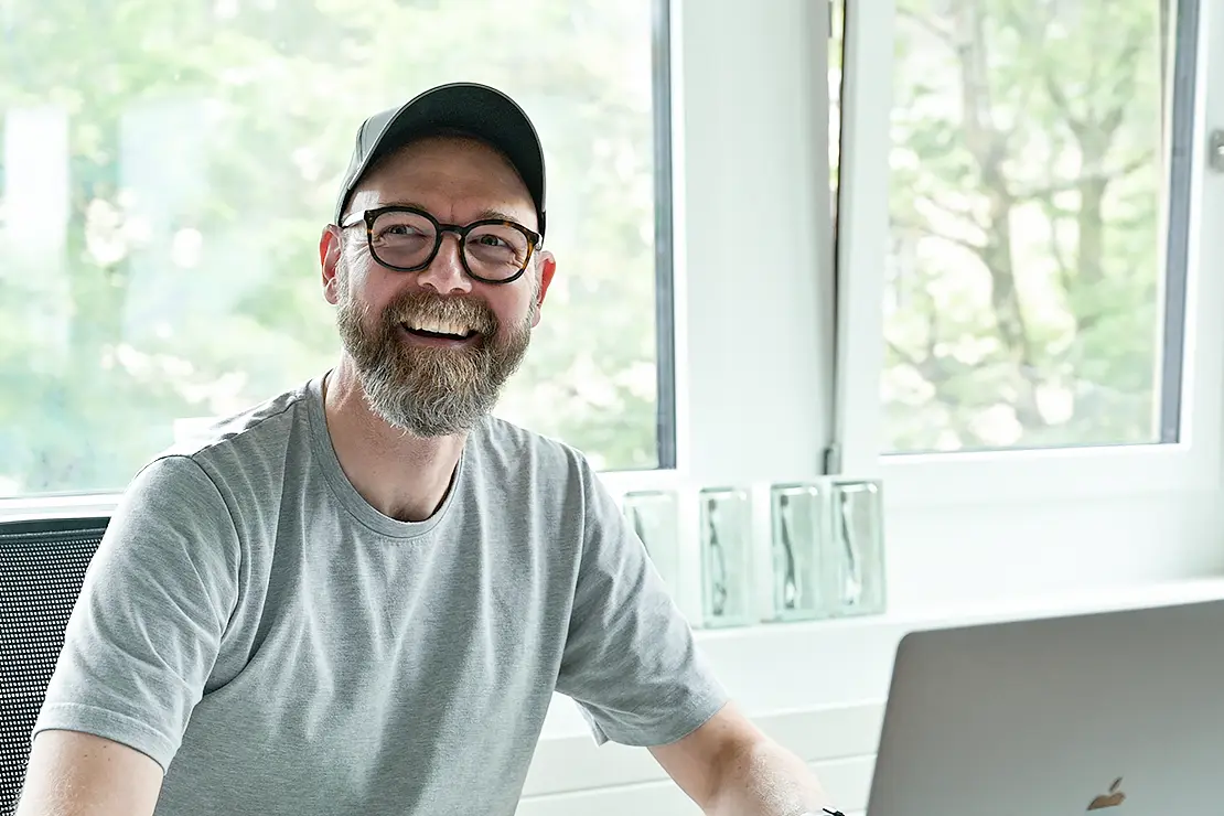 Portrait quer Jörg Adomaitis